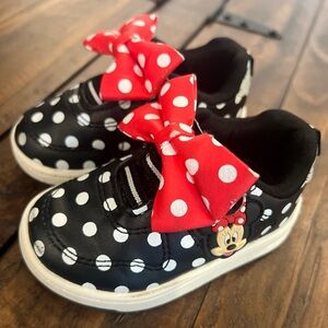 CUTE! Disney Minnie Mouse Baby/Toddler Size 4 Shoes Black Red Polka Dot W/Bows